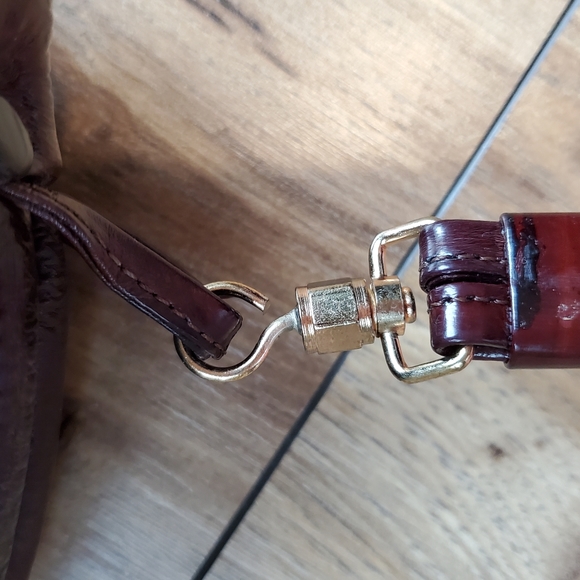 Vintage 1981 Leather of the Sea Clutch - Picture 9 of 14